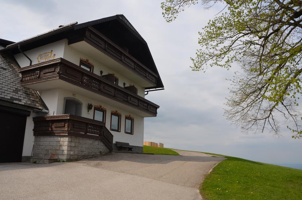 Gasthof-Pension Urzn Altmuenster Exterior photo